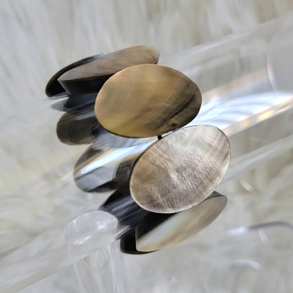 Brown Mother of Pearl Stretch Bracelet